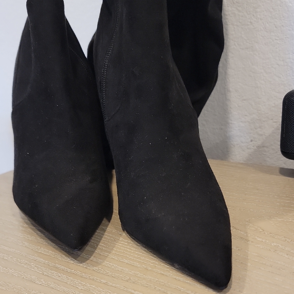 Elegant Black Women's Boots